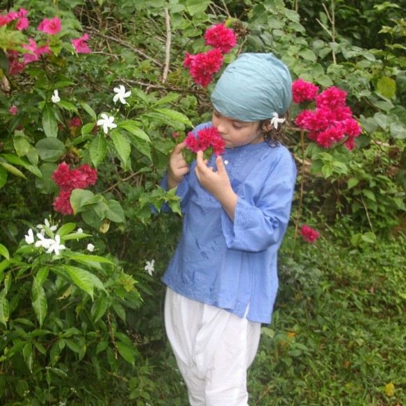 Flower embroidered kaftan - KAFTANS & TUNICS - Tortue de Mer