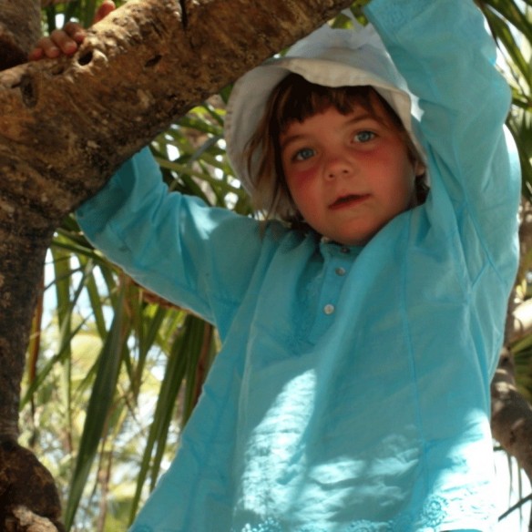 Flower embroidered kaftan - KAFTANS & TUNICS - Tortue de Mer